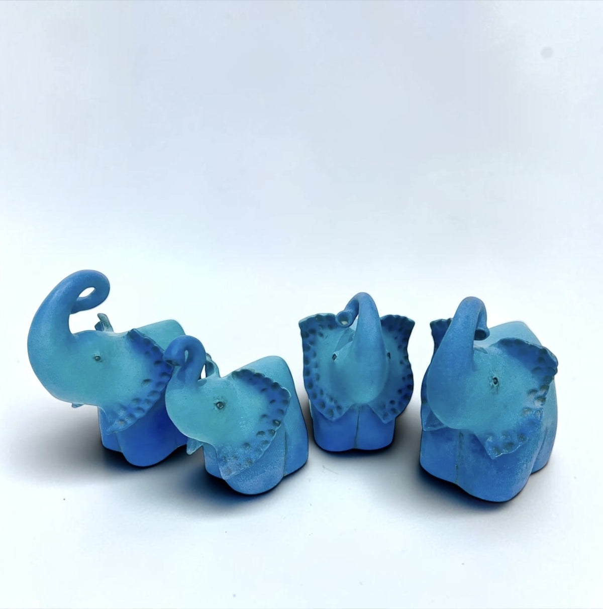 Blue Elephant VI (large)