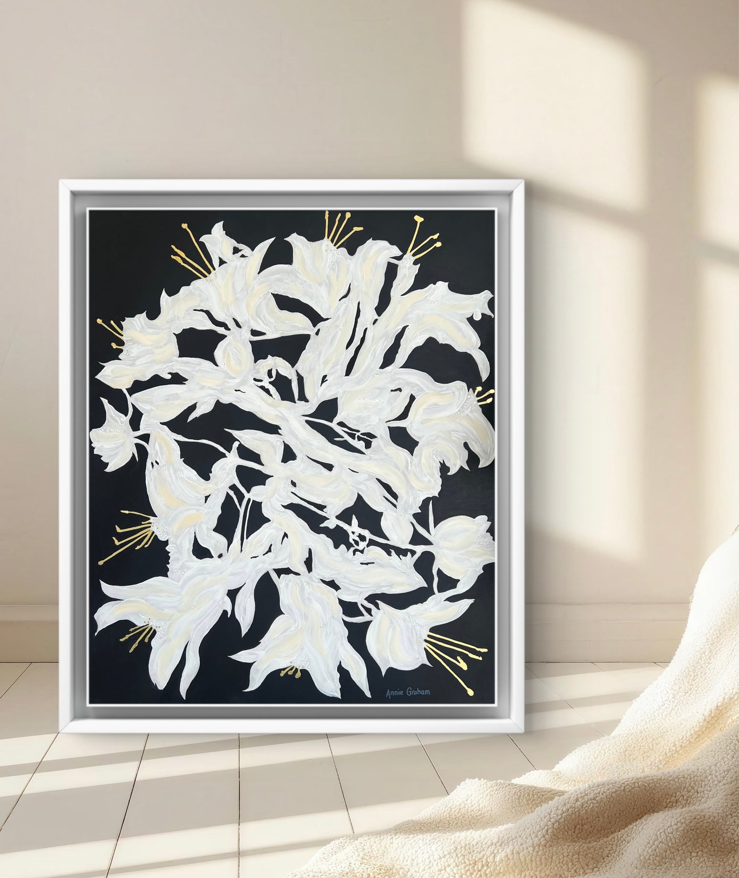 Lilies Black + White