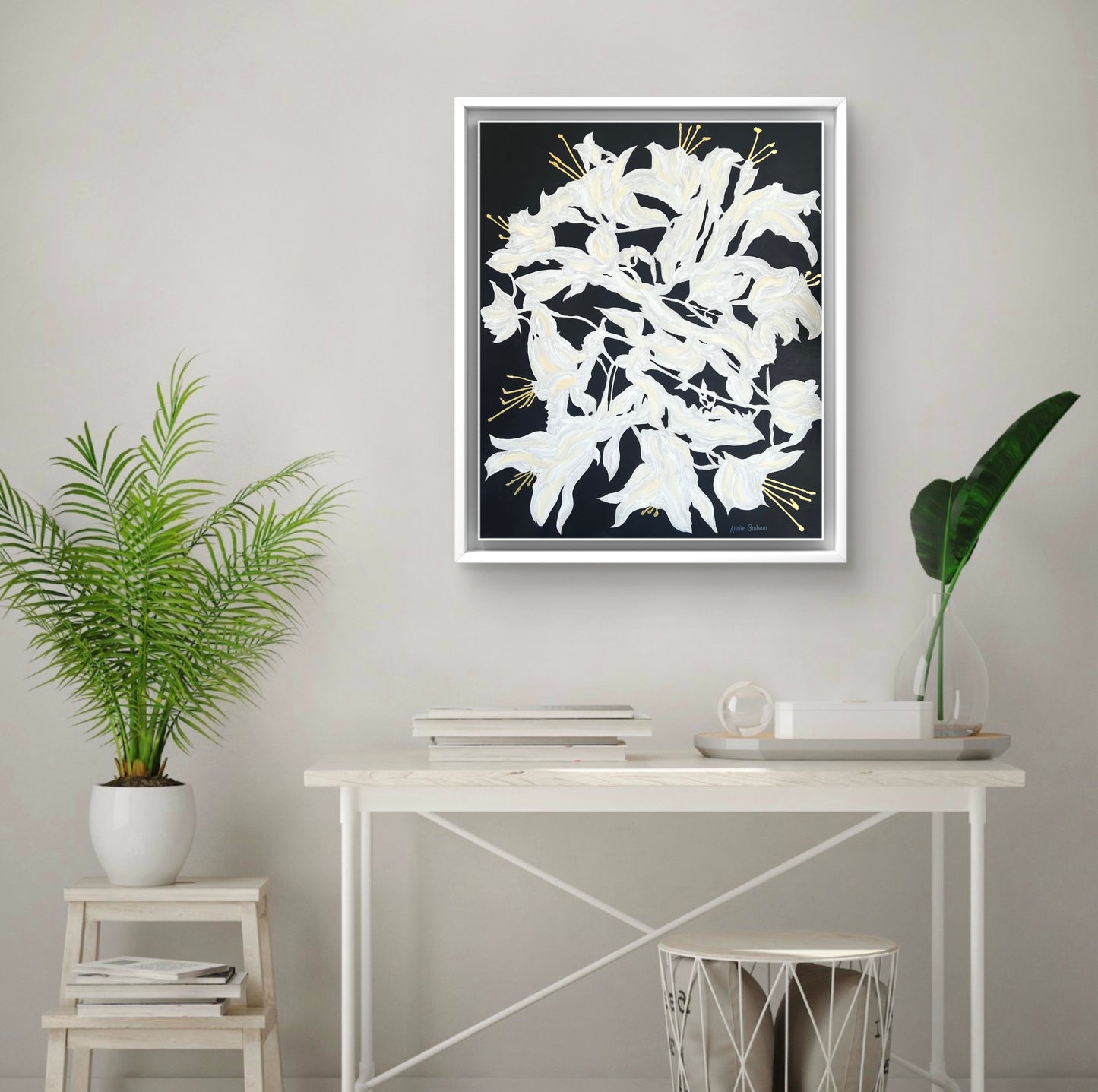 Lilies Black + White