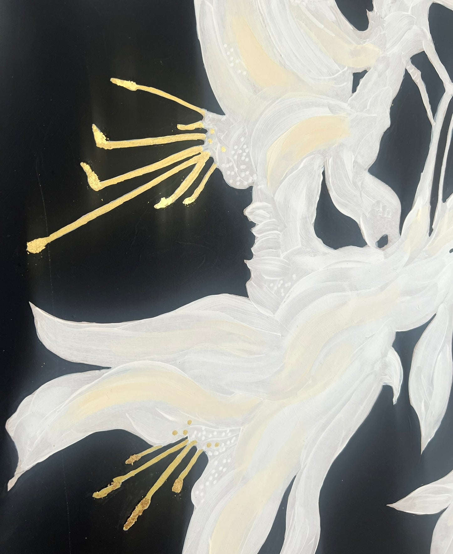 Lilies Black + White