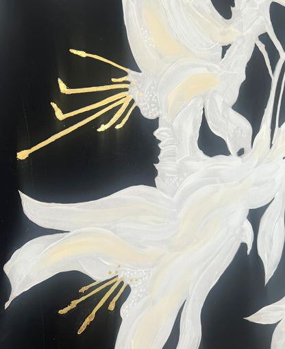 Lilies Black + White