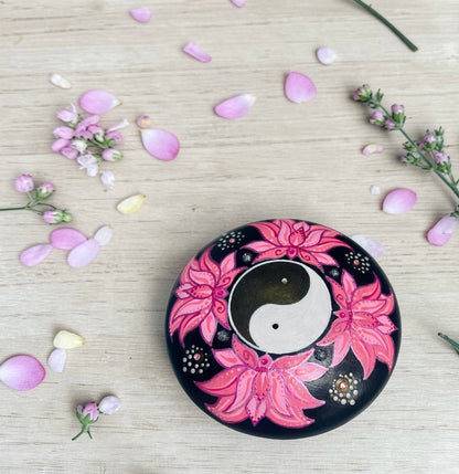 Hand Painted Mandala stone - Yin & Yang