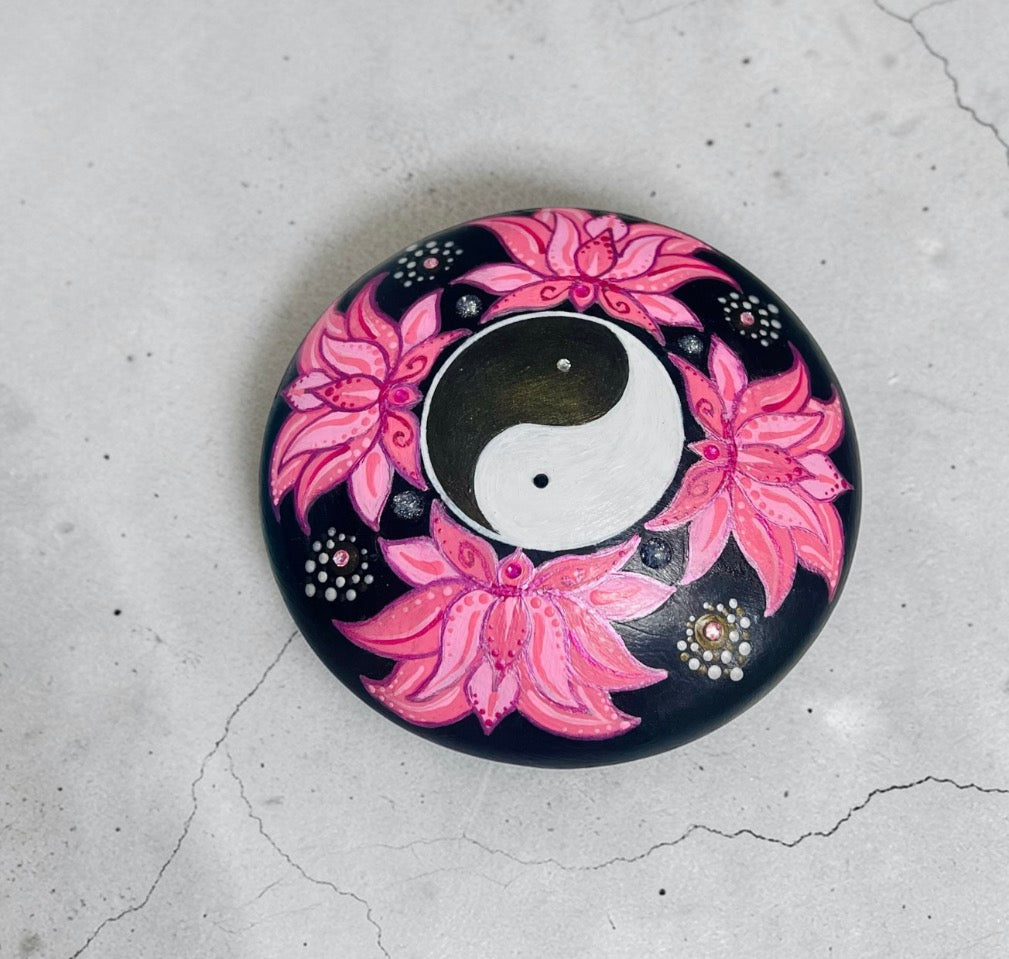 Hand Painted Mandala stone - Yin & Yang