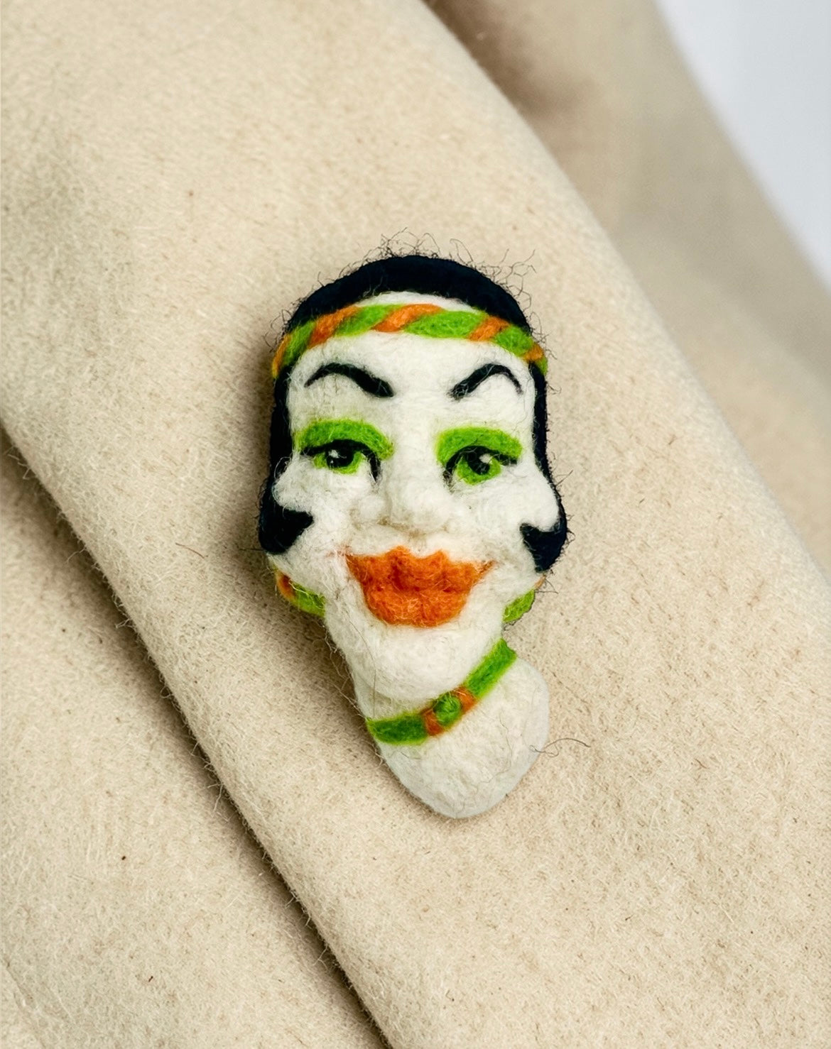Felt Portrait Brooch - Retro Lady