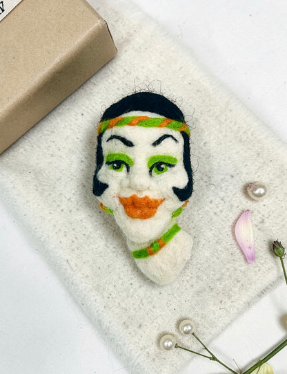 Felt Portrait Brooch - Retro Lady