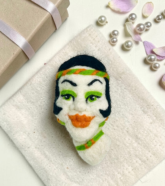 Felt Portrait Brooch - Retro Lady