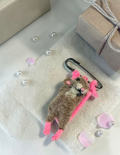 Felt Brooch – Mouse
